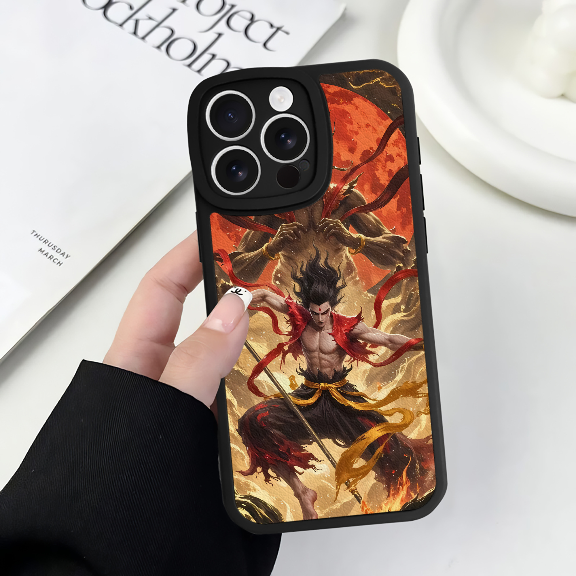 （画像用） Ne Zha 2 ナタ 魔童の大暴れ 【iPhone 16シリーズ対応】シリコンスマホケース（レザー調） 材質：シリコン